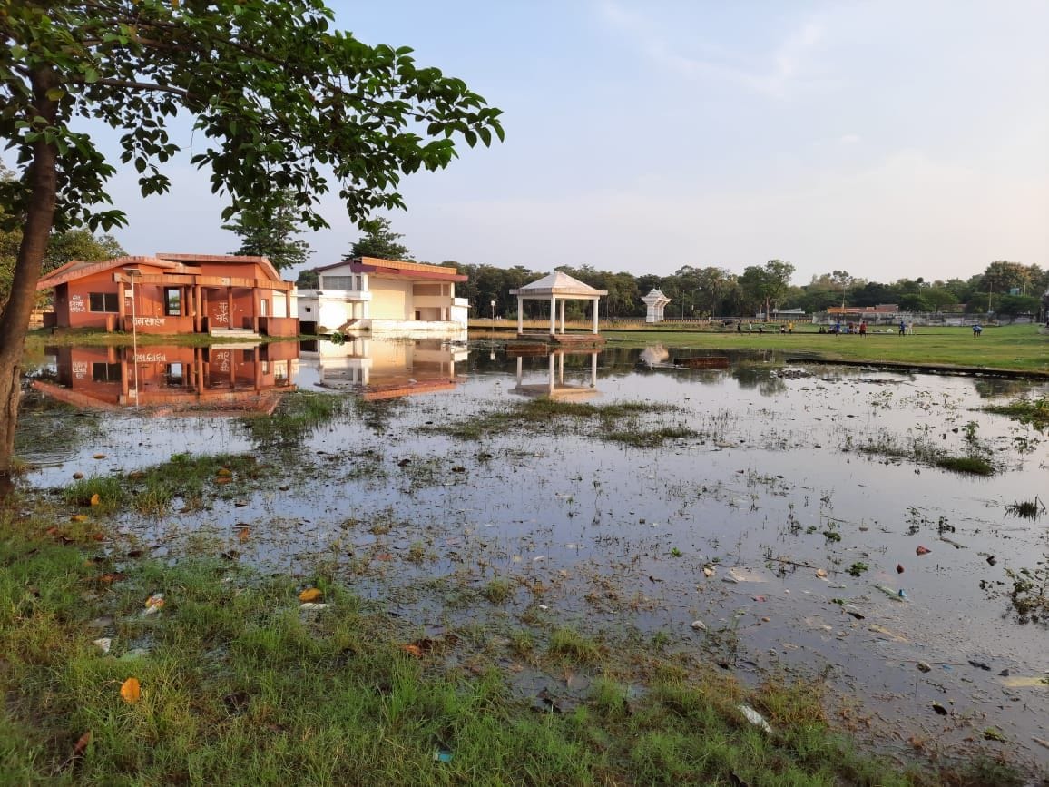 flood water entered in kabir chaura campus