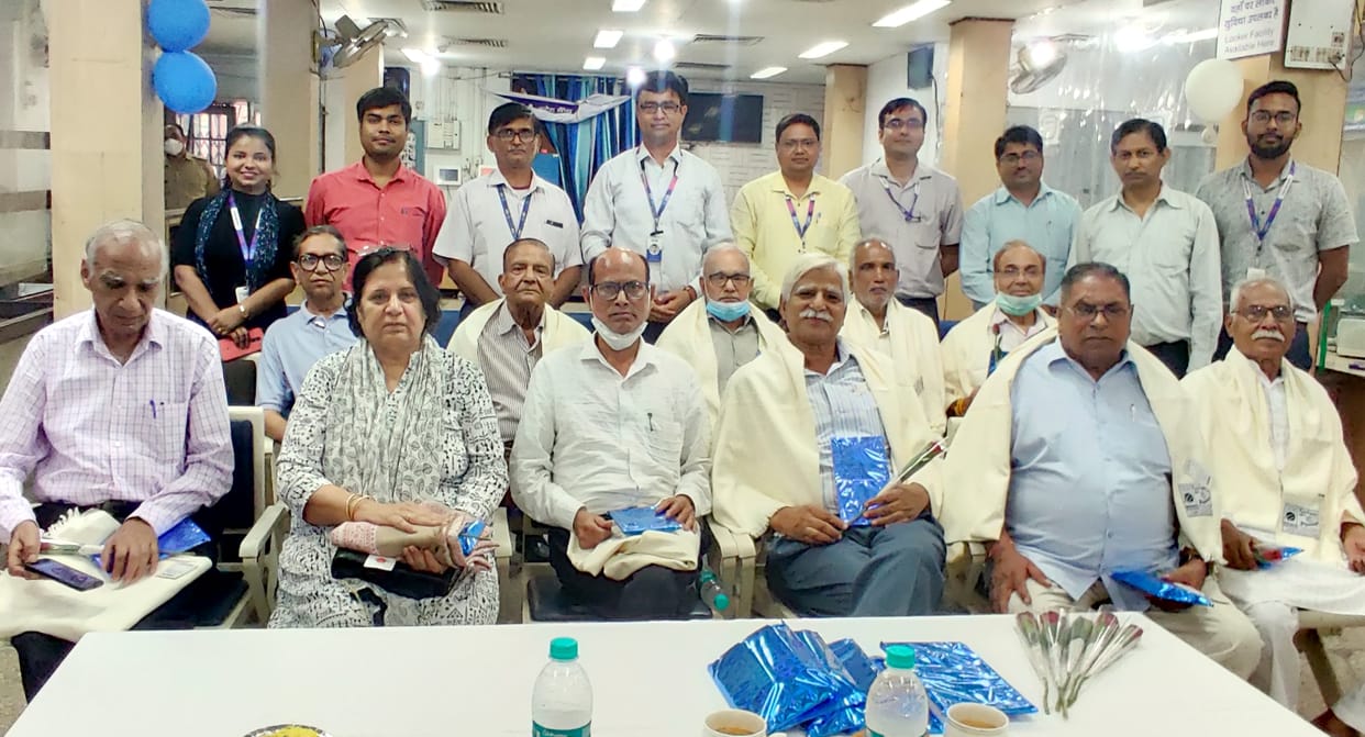 Teachers honored by wearing shawls