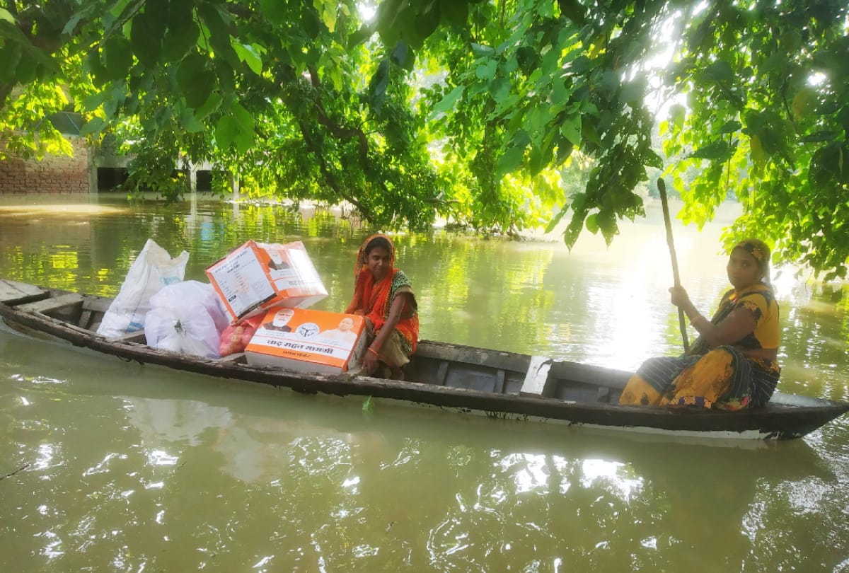 painful story of people affected flood in Gorakhpur