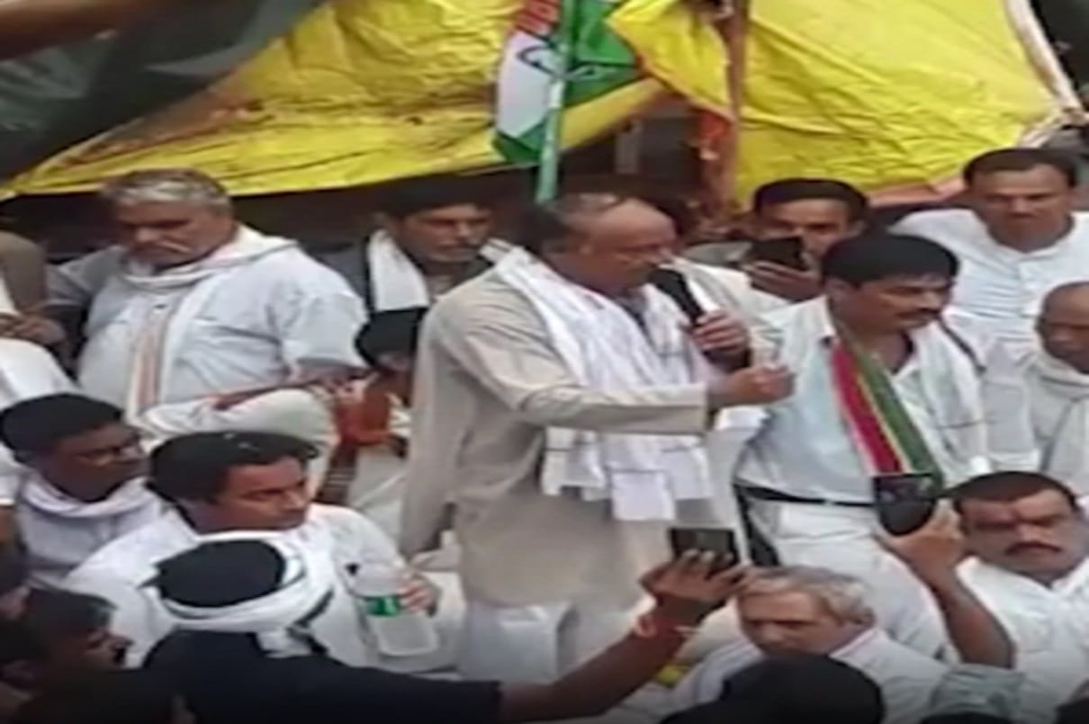 Digvijay singh bro and chanchoda mla laxman singh attacks on DM says what is the status of the collector over padyatra against inflation