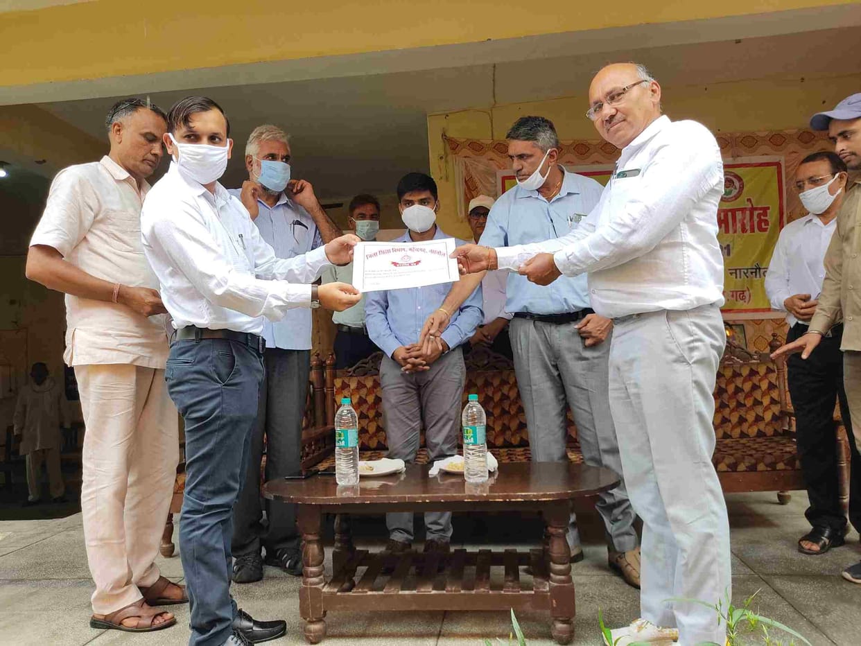 Honored teachers who increased enrollment in government schools