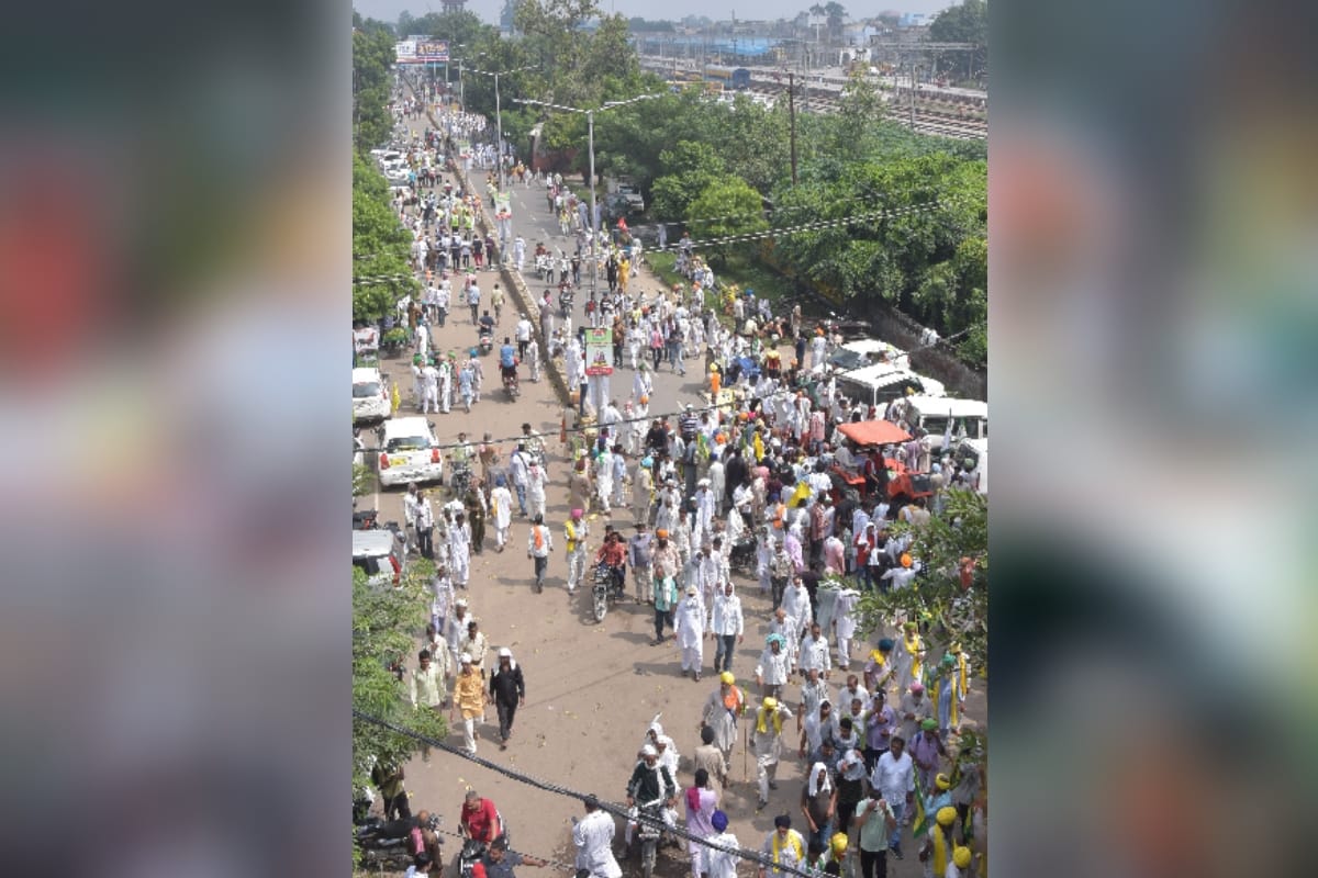 Kisan Mahapanchayat: People are troubled by the heat in Kisan Mahapanchayat and see photos