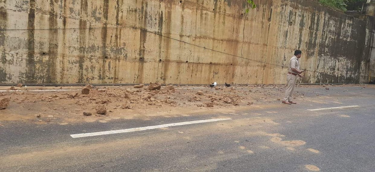 Debris fell in front of black tunnel, father-son injured