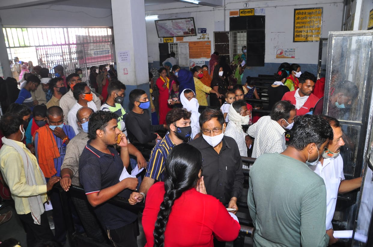 Viral outbreak: Bed fight in hospital, patients lying on stretcher