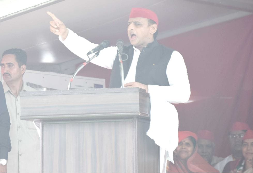Akhilesh Yadav visit Bhadohi and Jaunpur Samajwadi party supremo attacked bjp government and target CM Yogi  adityanath for lays foundation stone