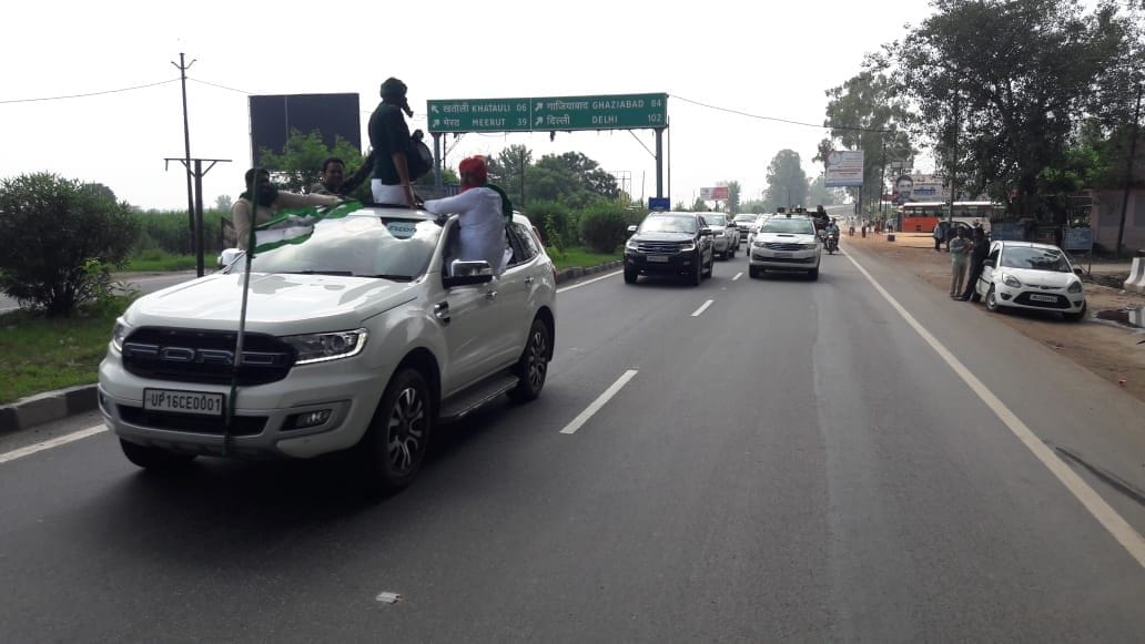 Kisan Mahapanchayat: Luxury vehicles in the convoy of farmers