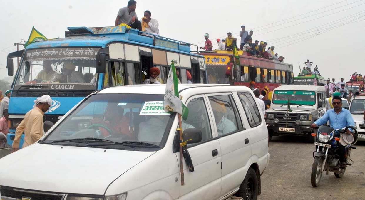 Heavy traffic jam on the way to Muzaffarnagar