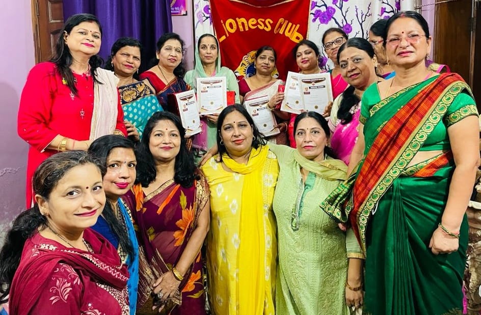 75 teachers of council schools honored