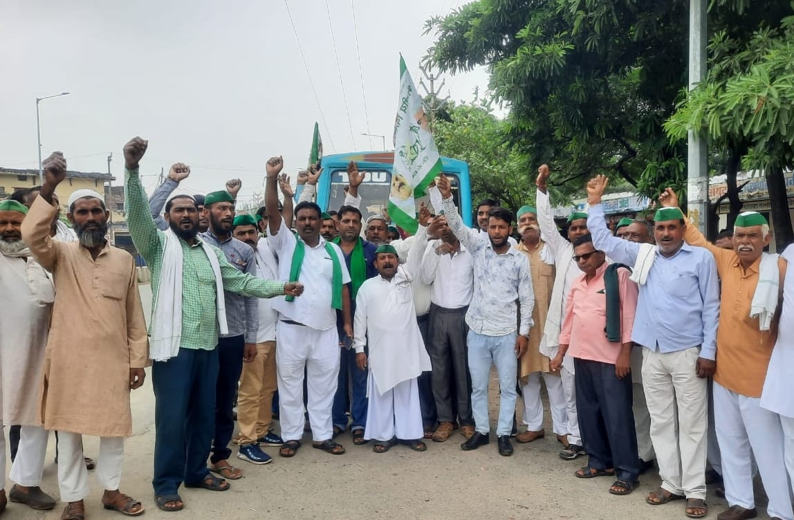 A large number of farmers of the district reached Muzaffarnagar Mahapanchayat