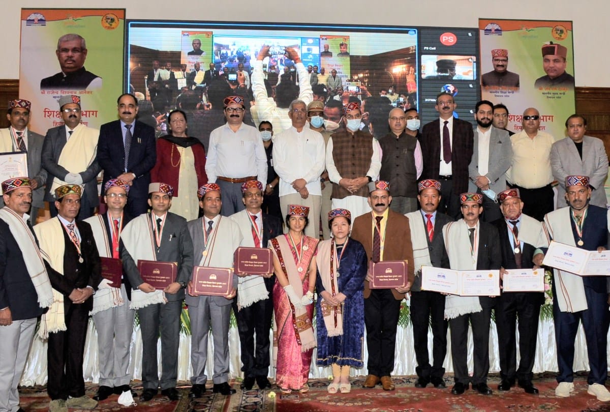 Governor Rajendra Vishwanath Arlekar honours teachers with Himachal State Level Teachers Award
