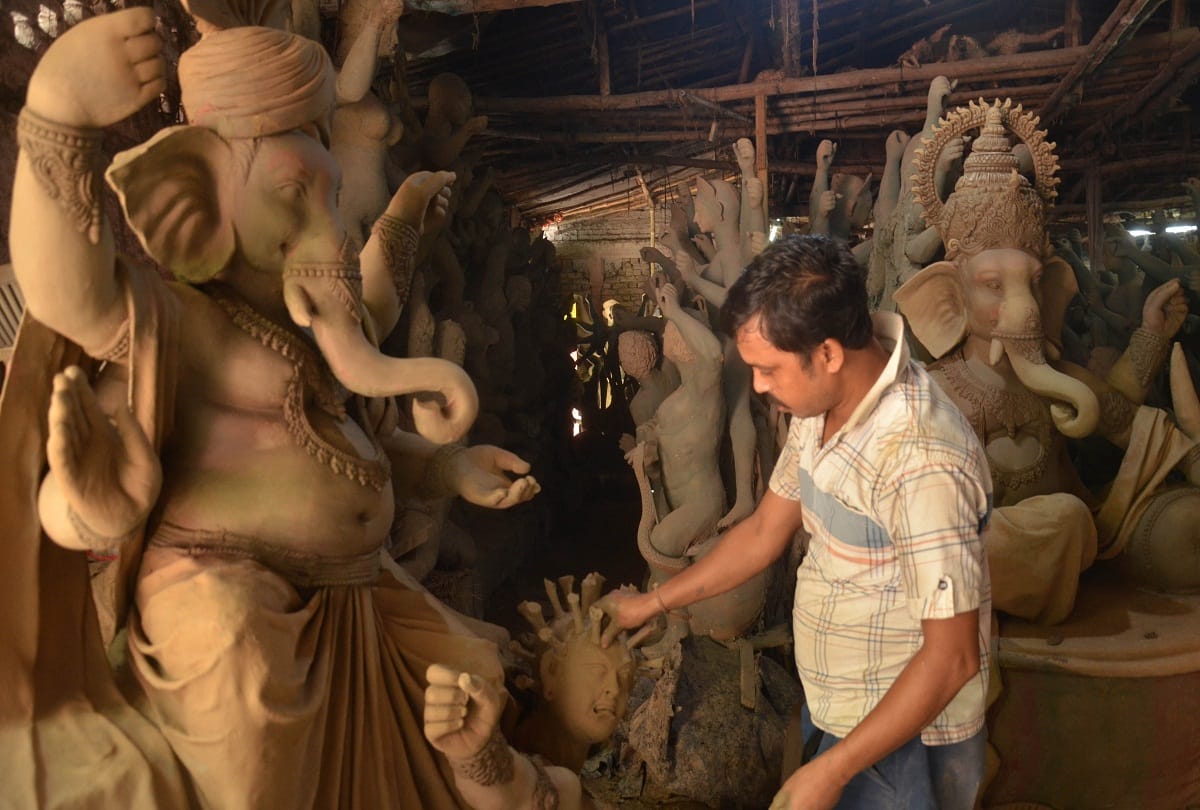Ganpati pujan 2021: Eco-friendly first worshiper Ganesh arrived in the pandals of Prayagraj