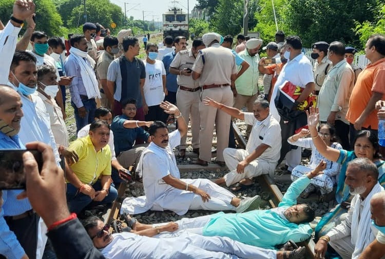 People of Baltana blocked Railway track due to delay in construction of proposed under pass in Panchkula
