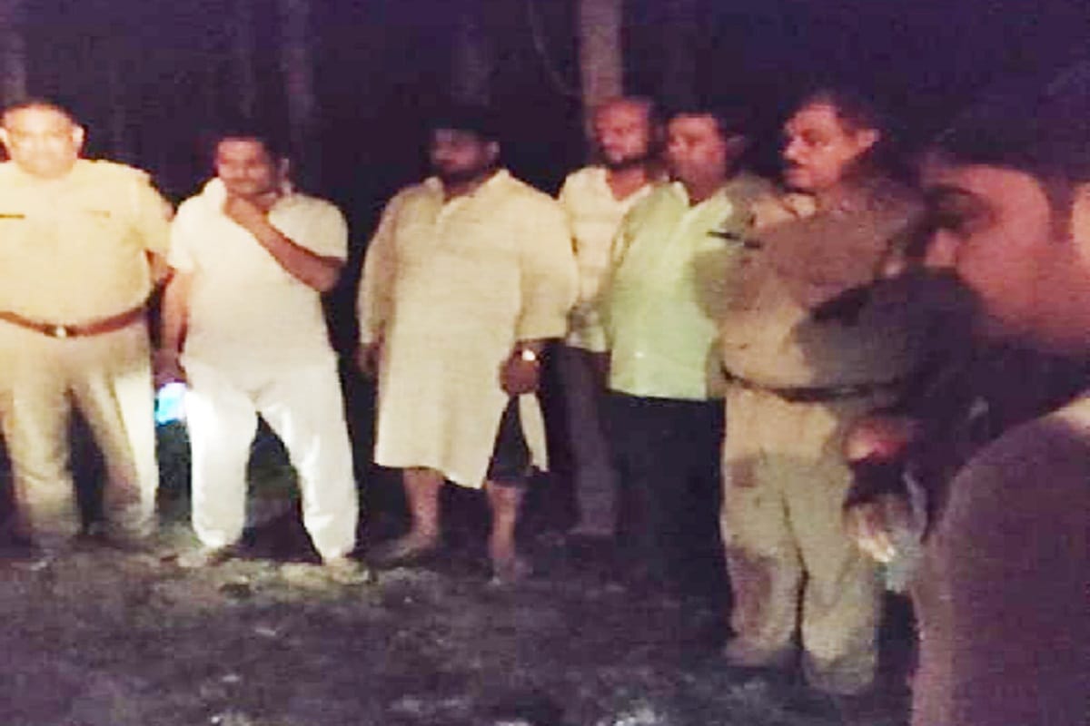 UP News: A youth has death by shot during police raid in a village of Saharanpur