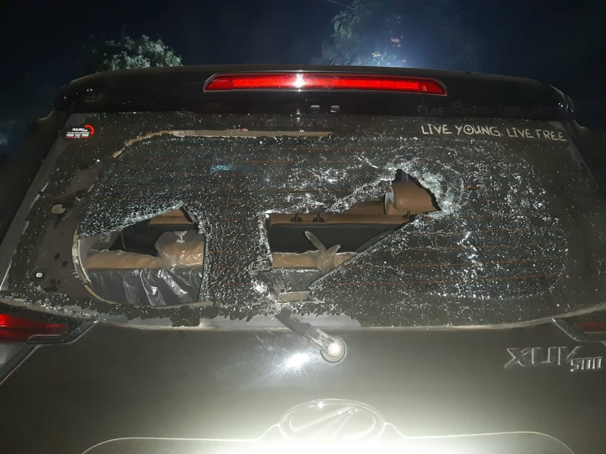 clash between two group in chandauli during returning home after engagement party accuse for firing on car
