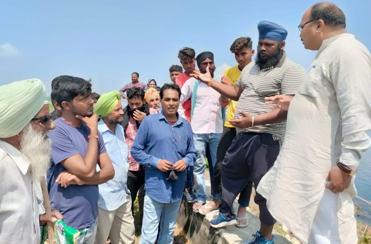 People protest against Nankmatta MLA