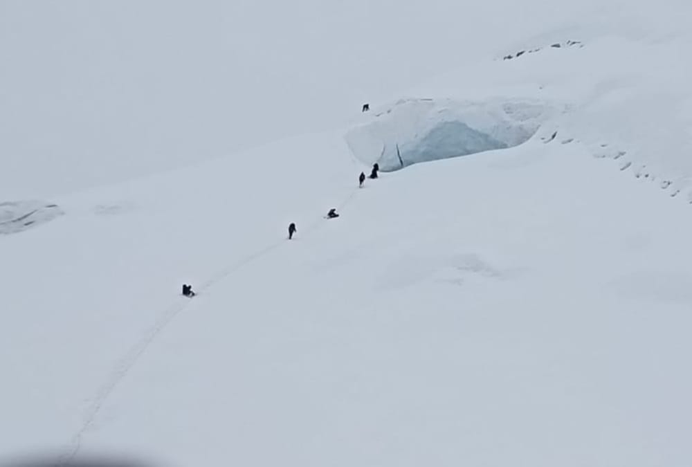 Uttarakhand News: ITBP mountaineers Climbed Mount Balbala First Time after 74 Years photos