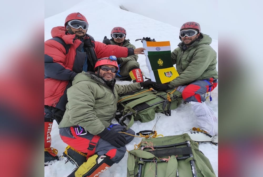 Uttarakhand News: ITBP mountaineers Climbed Mount Balbala First Time after 74 Years photos