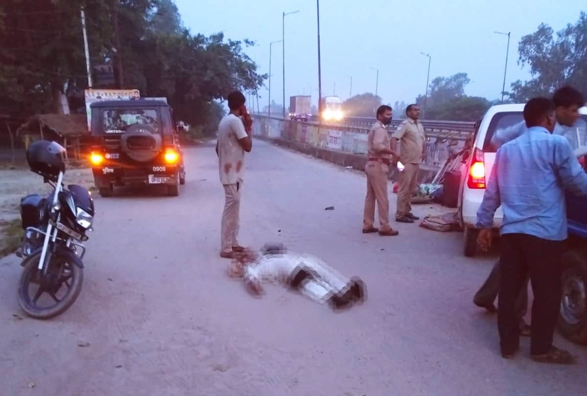 Three died in a car accident in rudauli in Ayodhya.