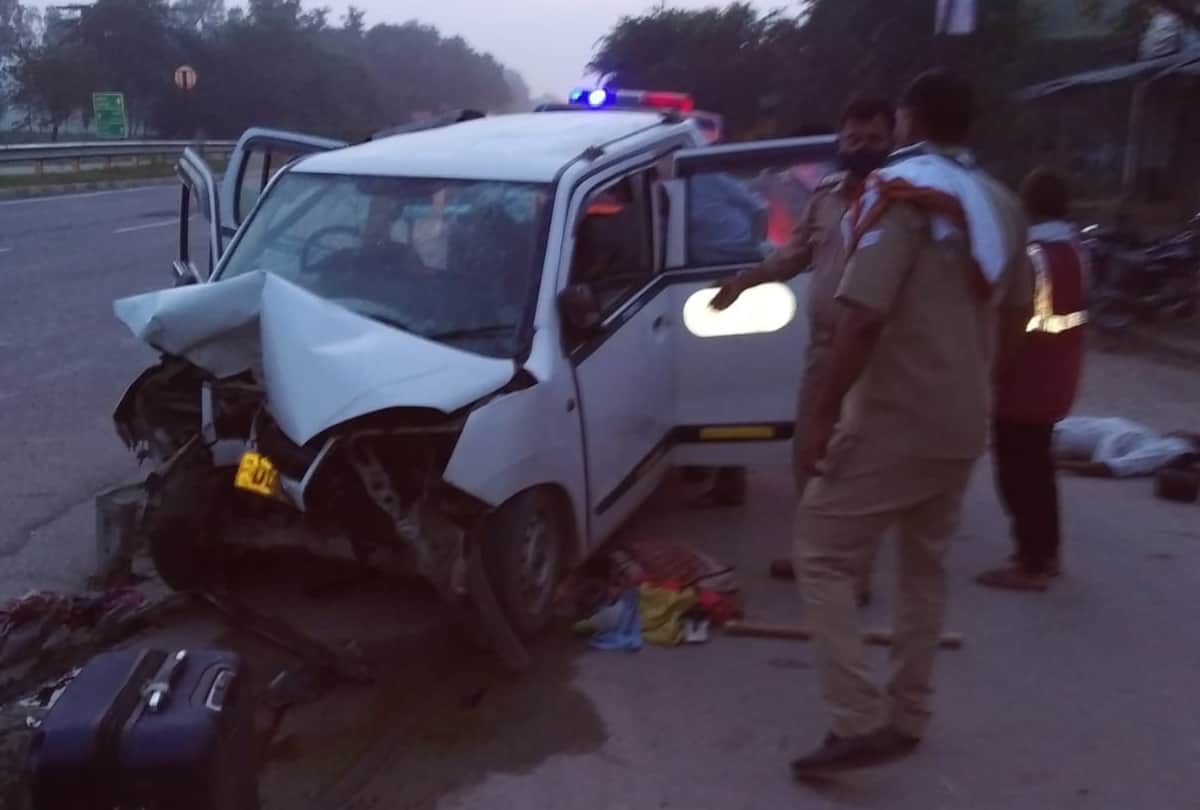 Three died in a car accident in rudauli in Ayodhya.