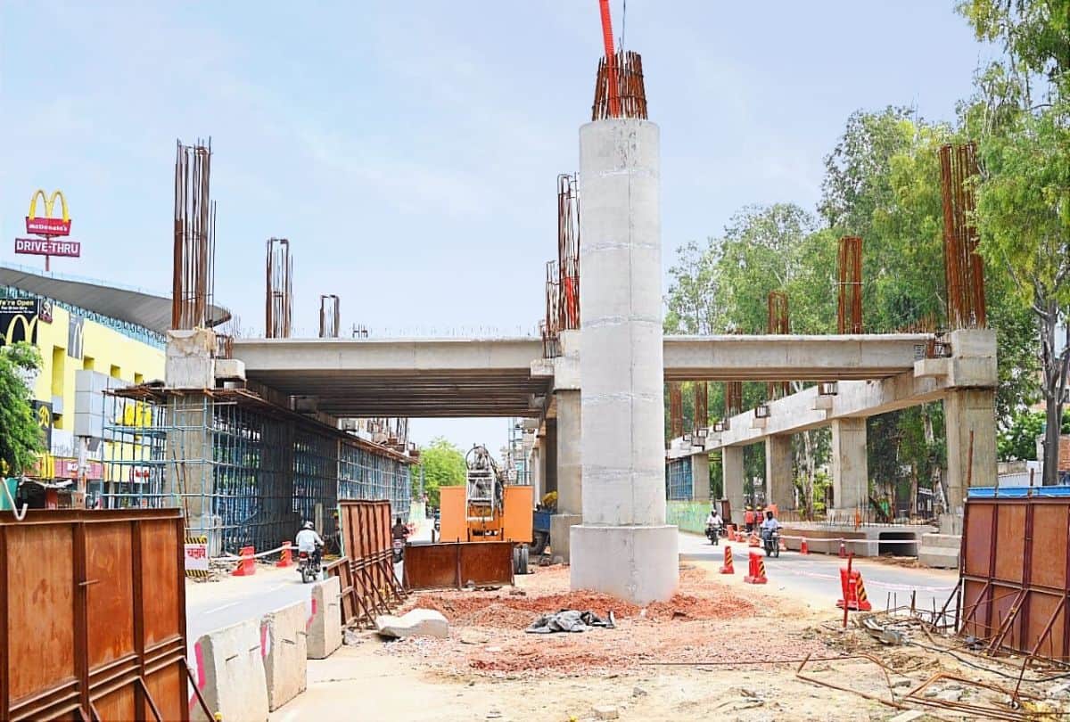 Agra Metro Work Of Taj Purvi Metro Station