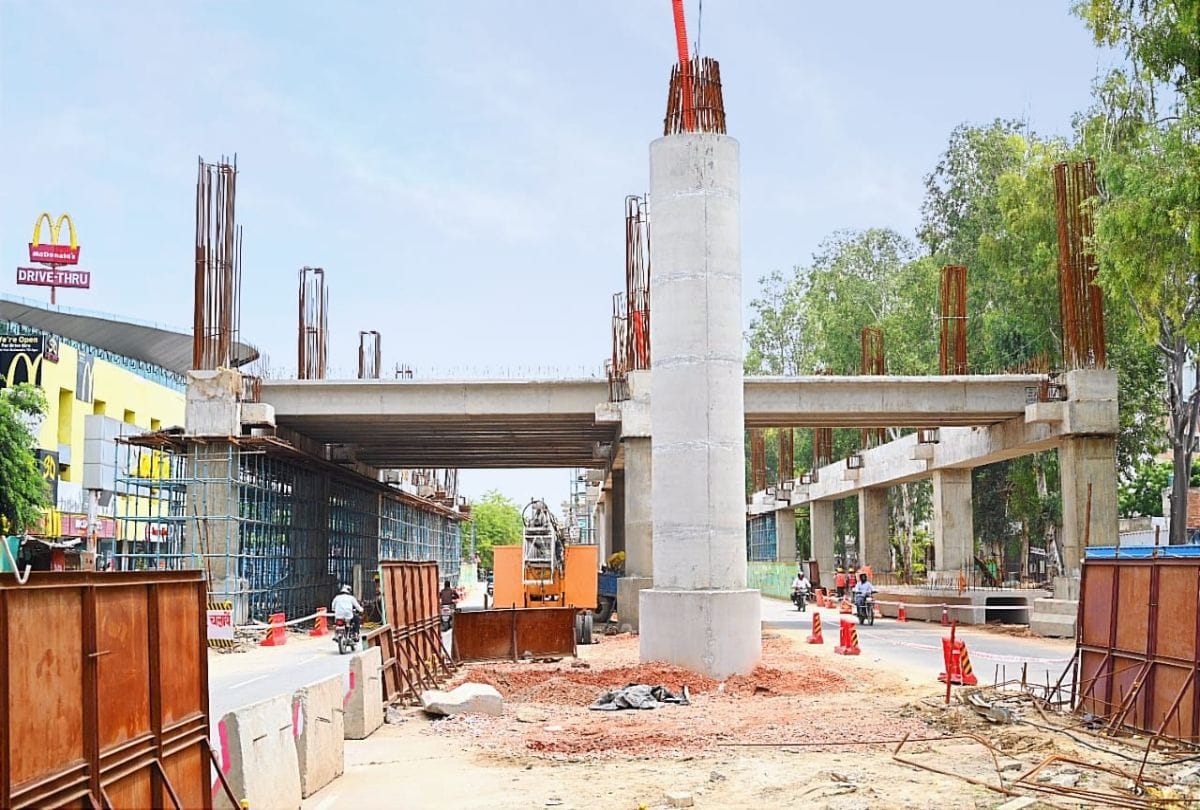 Agra Metro Work Of Taj Purvi Metro Station