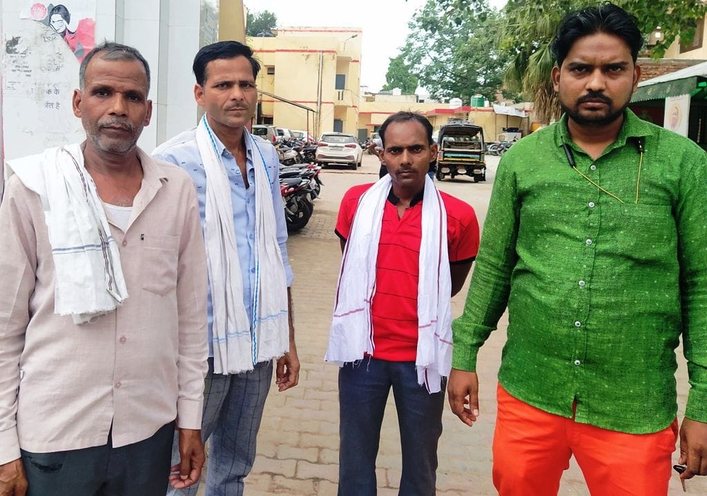 40 thousand rupees crossed from the pocket of the auto rider farmer