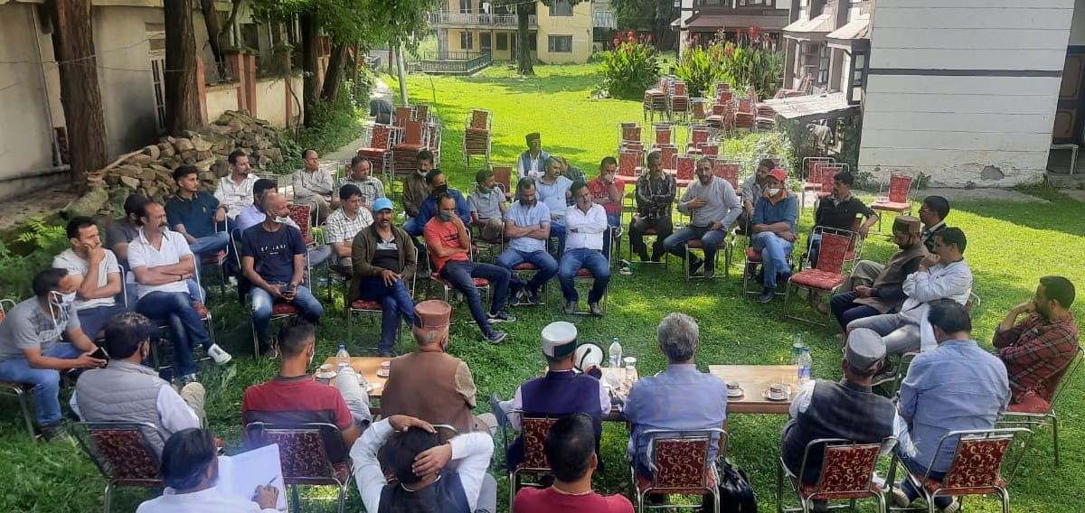 apple grover association metting held in rohru