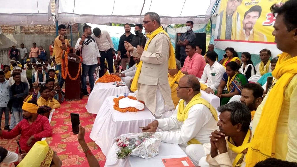 MLAs pleading for right work in government: Om Prakash