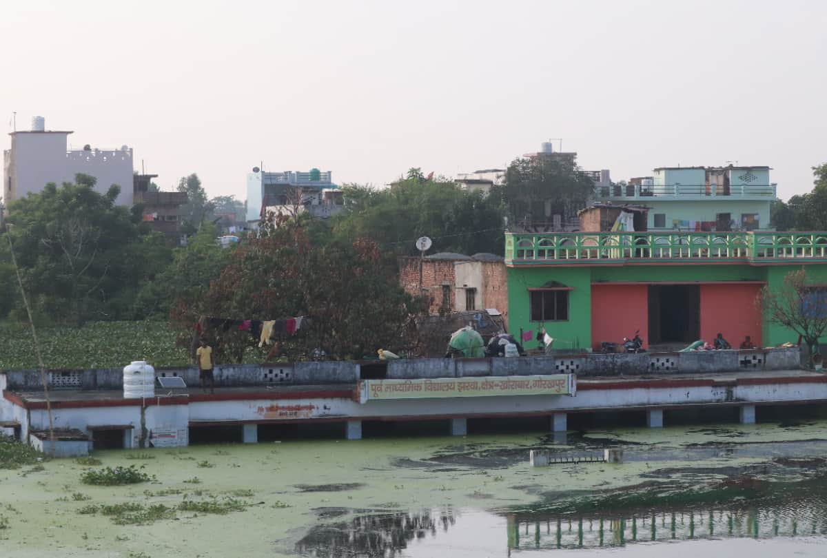 Gorakhpur flood update water level of rivers is decreasing continuously