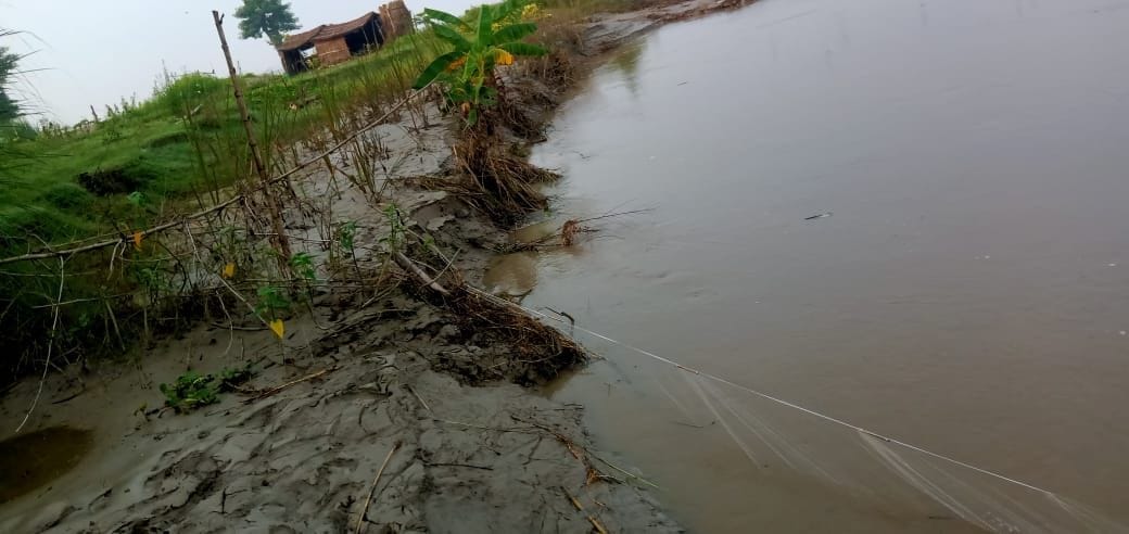 katan in saryu river