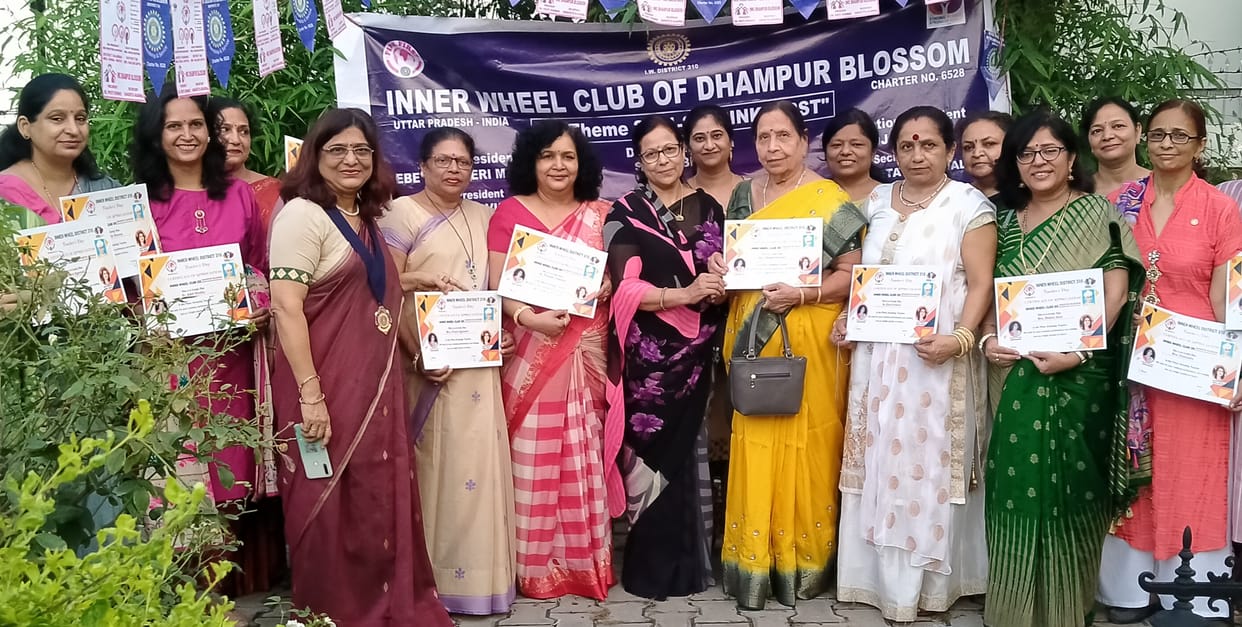 Innerwheel Club Blossom honored the teachers
