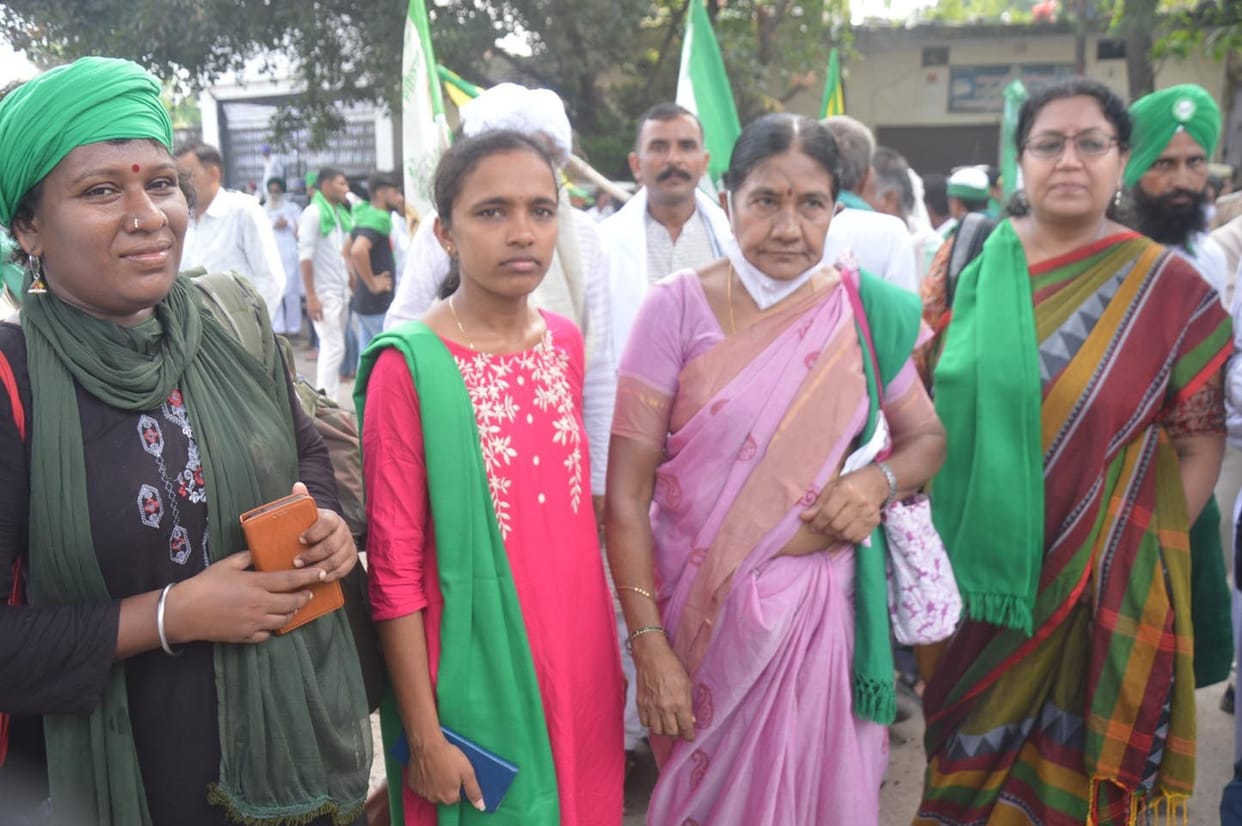 Women farmers from Karnataka, Tamil Nadu and Andhra Pradesh in Mahapanchayat