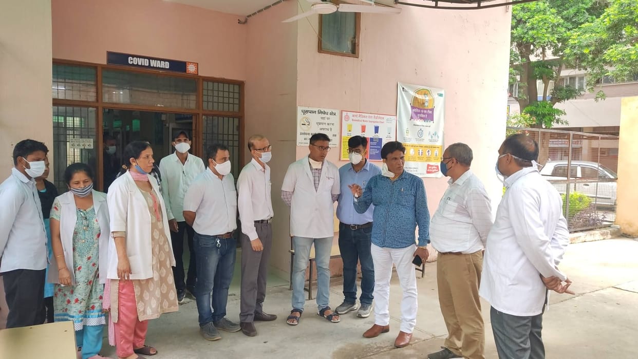 Prepare ICU to deal with the third wave of Corona: Health Director