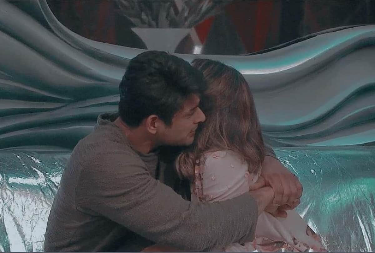 Hina Khan opens up on her absence at Sidharth Shukla’s funeral, apologises to late actor's fans