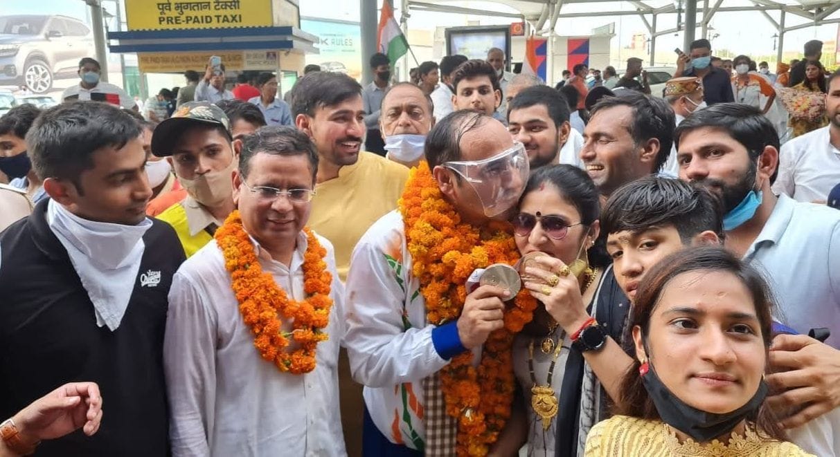 Relatives were delighted to meet the medal heroes