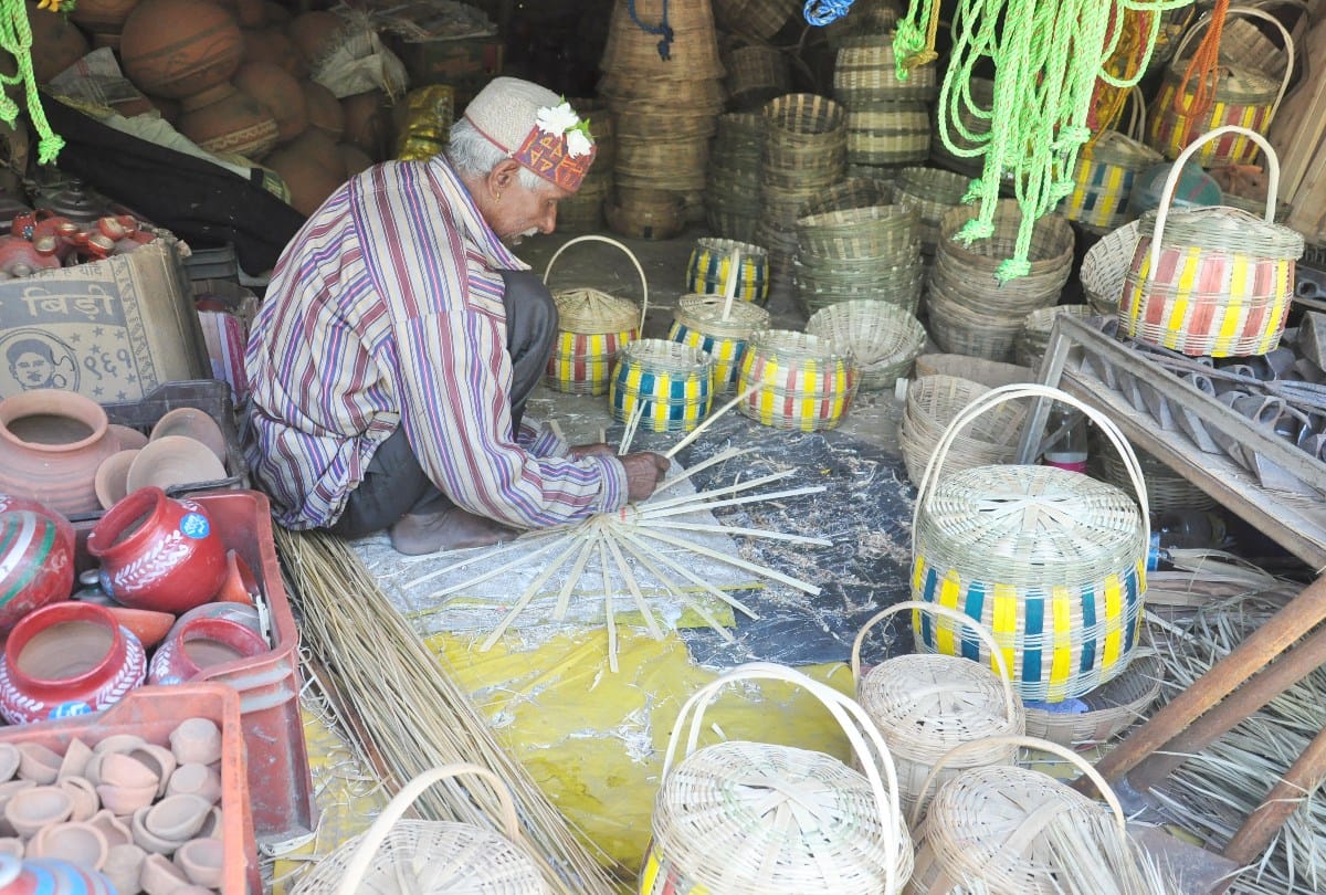 Himachal Kullu News: shilpkar shops closed in kullu himachal pradesh