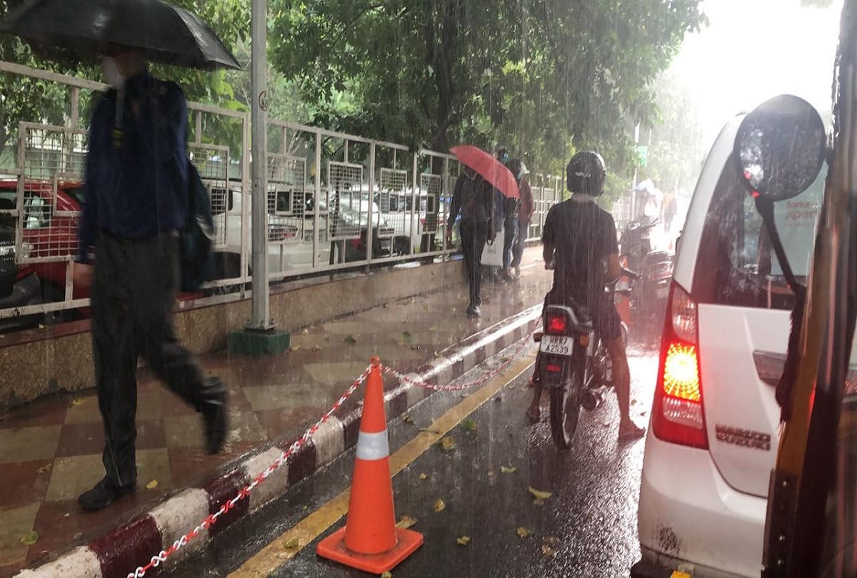 Delhi NCR weather update rainfall in some areas of capital while temperature increases with humidity