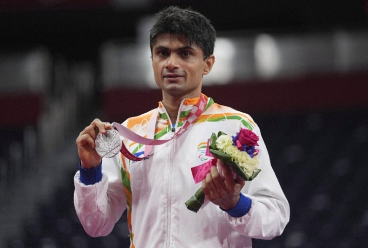 Tokyo Paralympics update Suhas LY wins Silver PM Modi talks to him over phone
