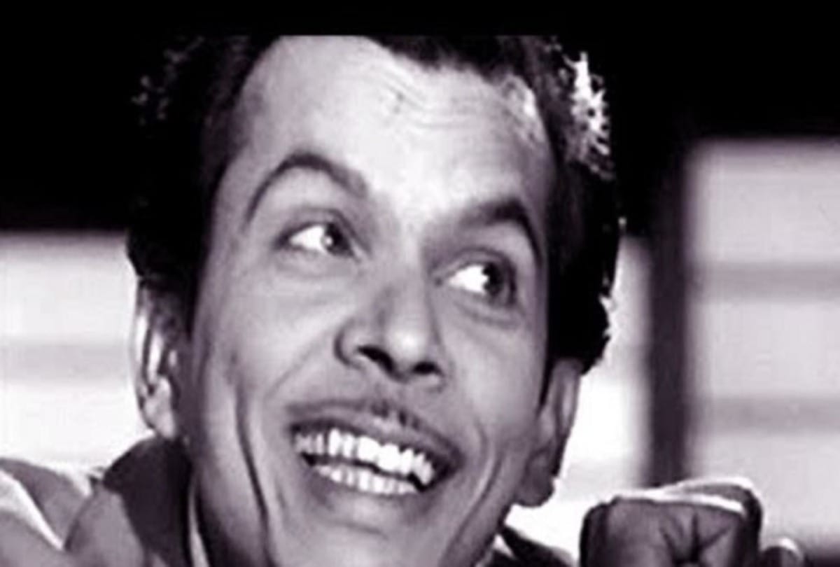 Bollywood actors who had made successful entry by leaving government jobs