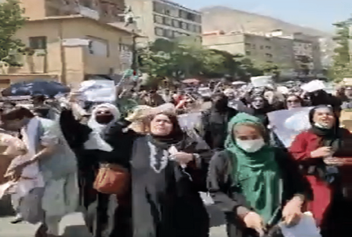 Protest in Afghanistan Women took to the street in Kabul shouted slogans of Murdabad Pakistan