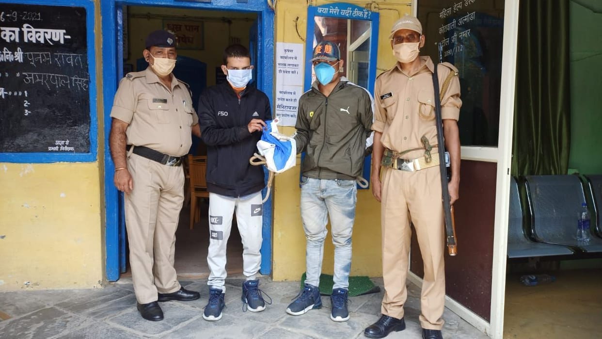 Smack Smuggler in Almora