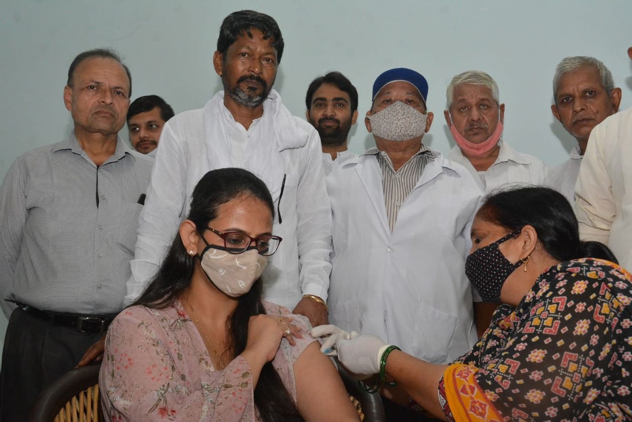 Vaccination of record 51203 people in the district