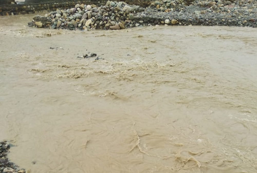 Rishikesh-Dehradun Highway: 300 Meters Alternate Route on Jakhan river Destroy after Heavy Rainfall Photos
