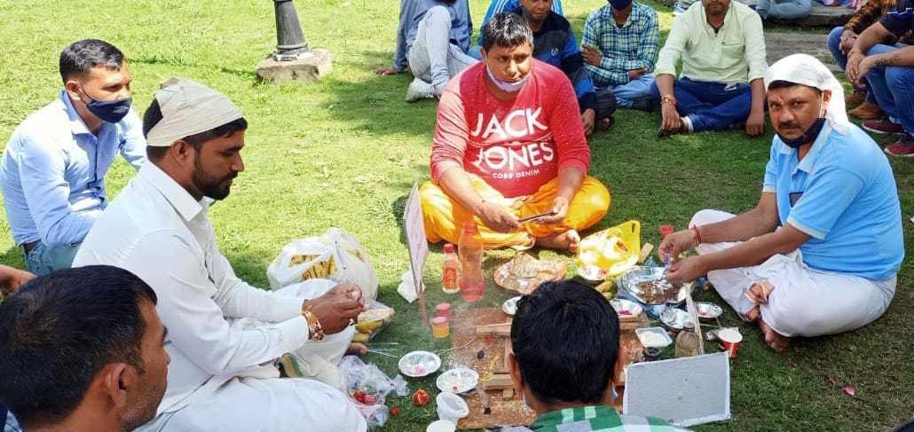 UPNL workers offer prayers for the wisdom of the government