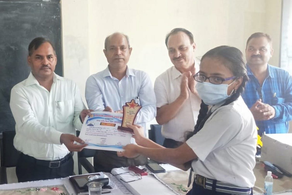 Yashika, Nandini, Gunjan and Manish first in essay competition