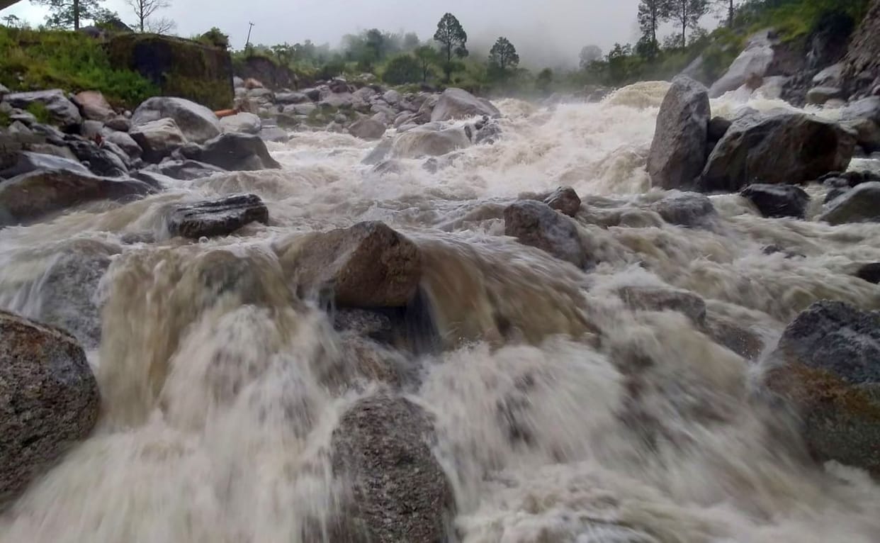 Thal-Munsiyari road closed in Hardia due to heavy rains, Munsiyari isolated