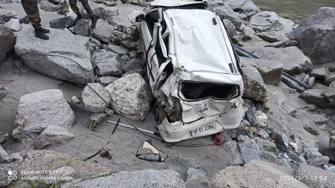 car accident one died in tapri kinnaur