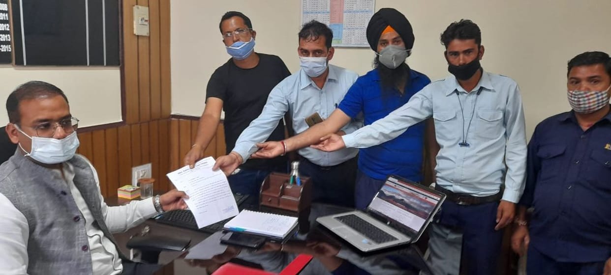 Complaint of carrying passengers in private vehicles