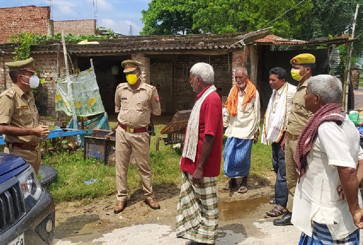 Police reminded misdeeds by Band baja in Gorakhpur