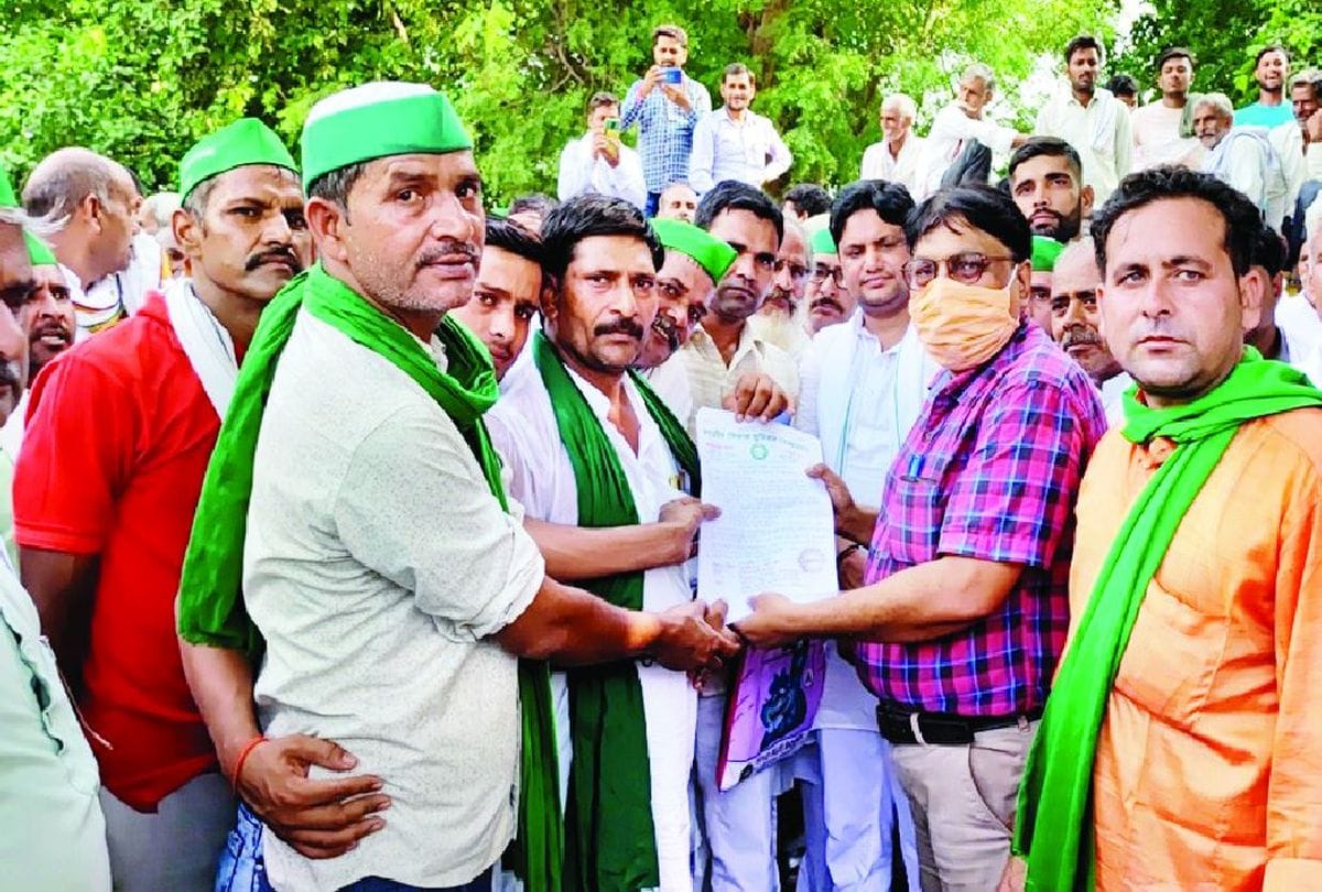 Bhartiya Kisan Union Protests At Tehsil Tried To Jam Yamuna Expressway